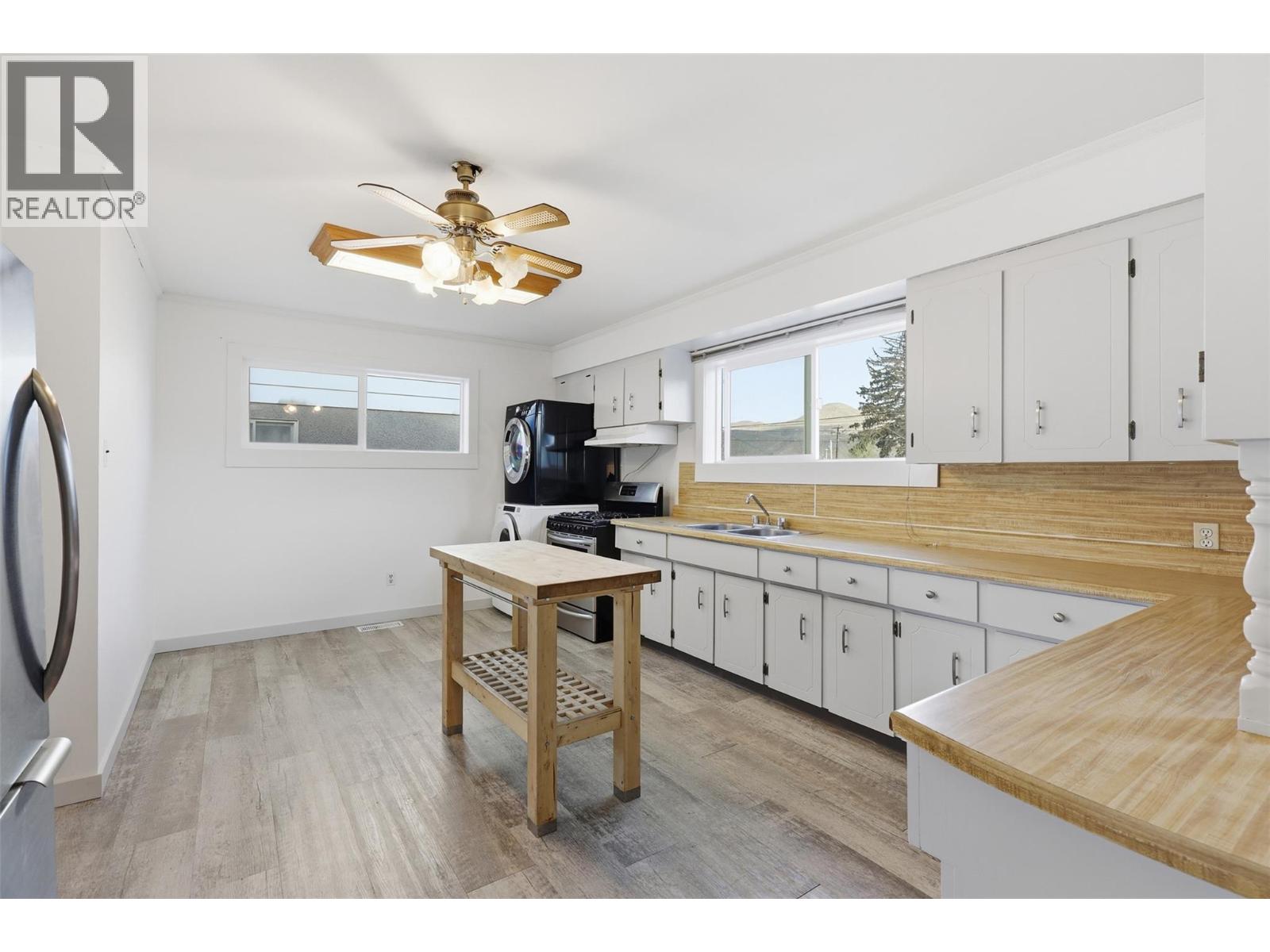 1144 SHERBROOKE AVENUE - 13