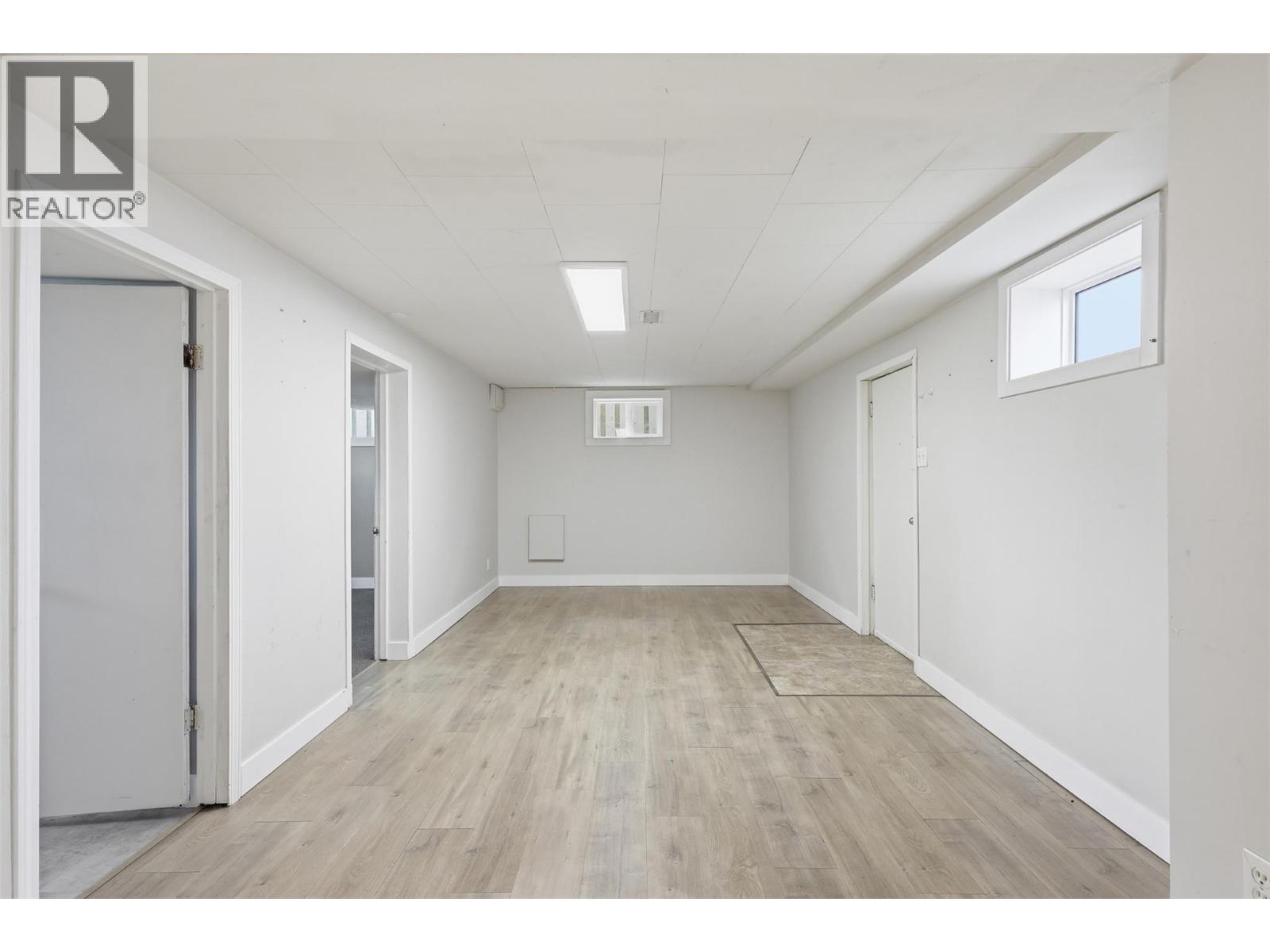 1144 SHERBROOKE AVENUE - 32