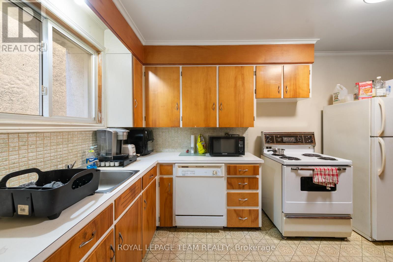 213 DESROSIERS STREET - 17