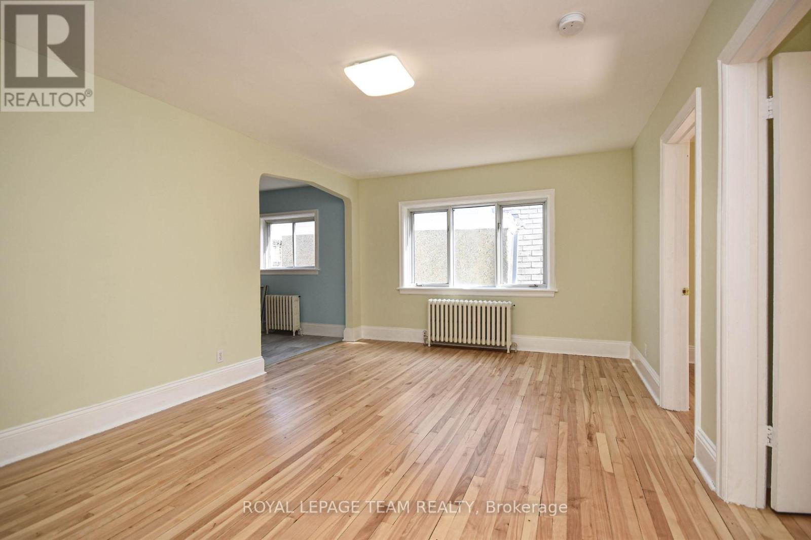 213 DESROSIERS STREET - 23