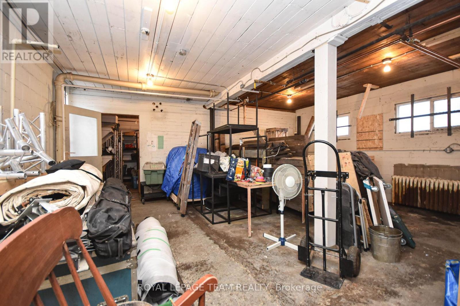 213 DESROSIERS STREET - 38