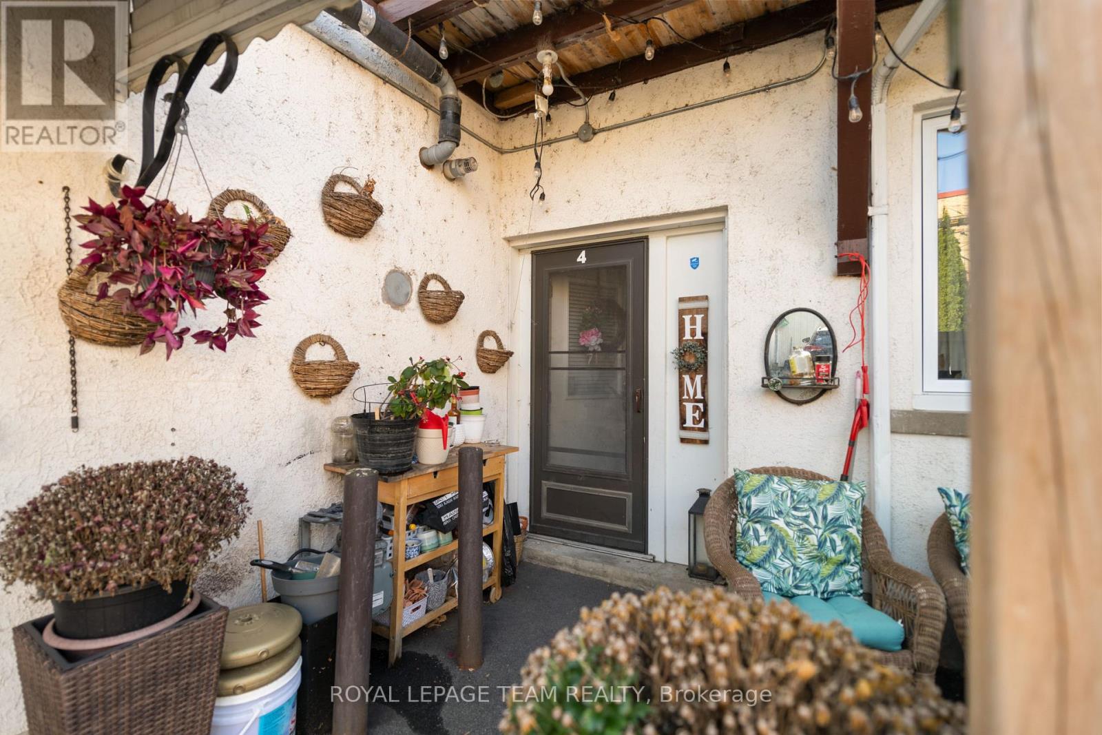 213 DESROSIERS STREET - 4