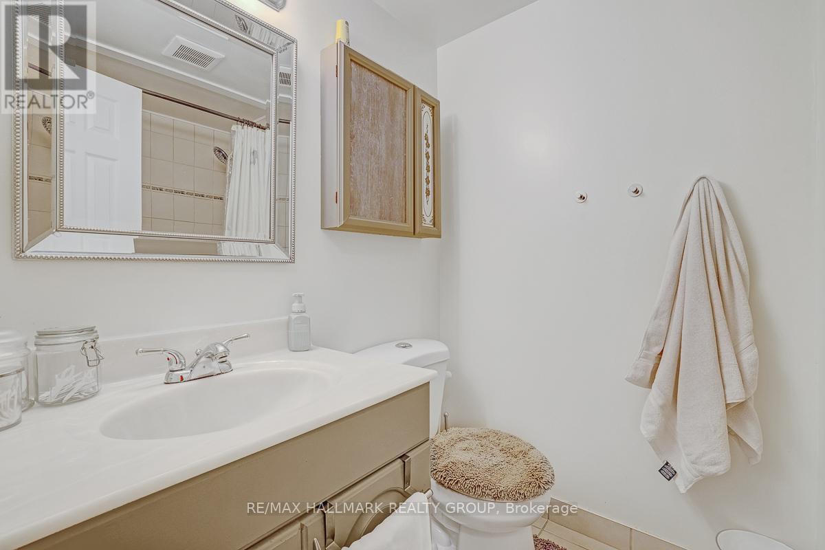 210 - 2000 JASMINE CRESCENT — photo 16