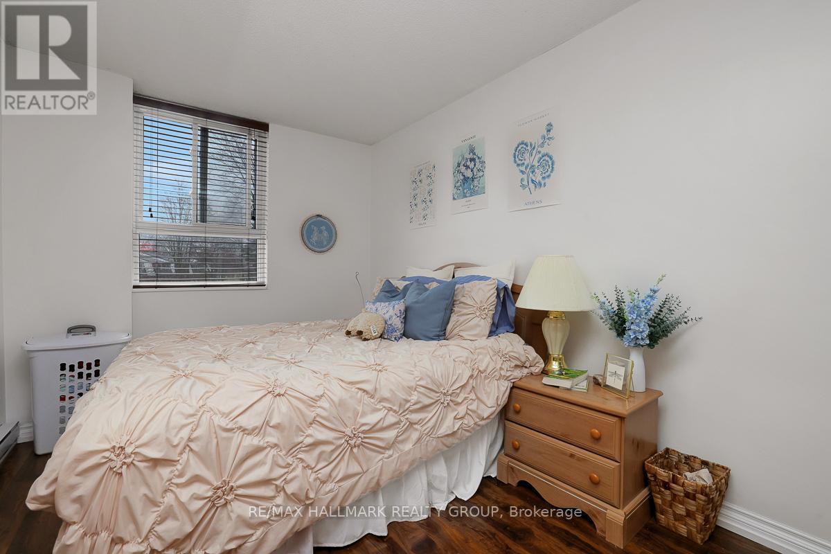 210 - 2000 JASMINE CRESCENT — photo 18