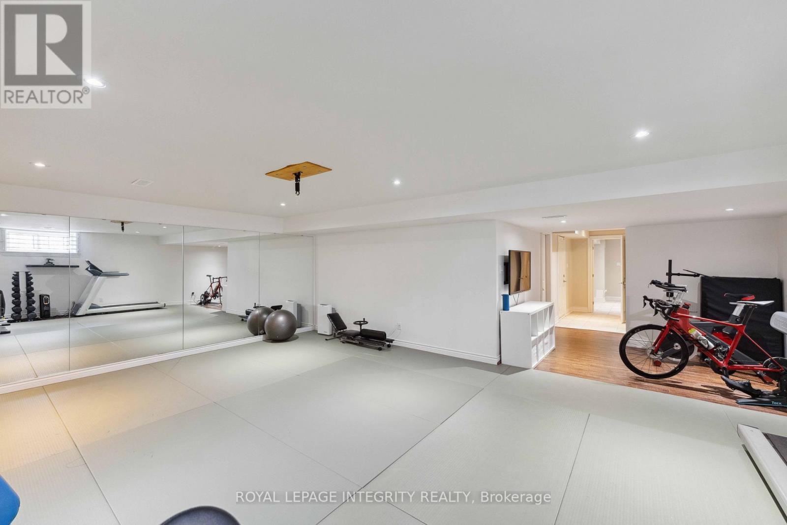 612 BESSERER STREET — photo 34