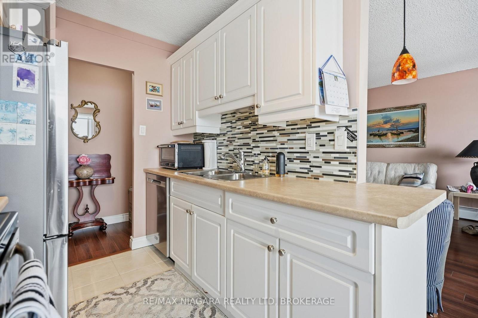601 - 6390 HUGGINS STREET — photo 13