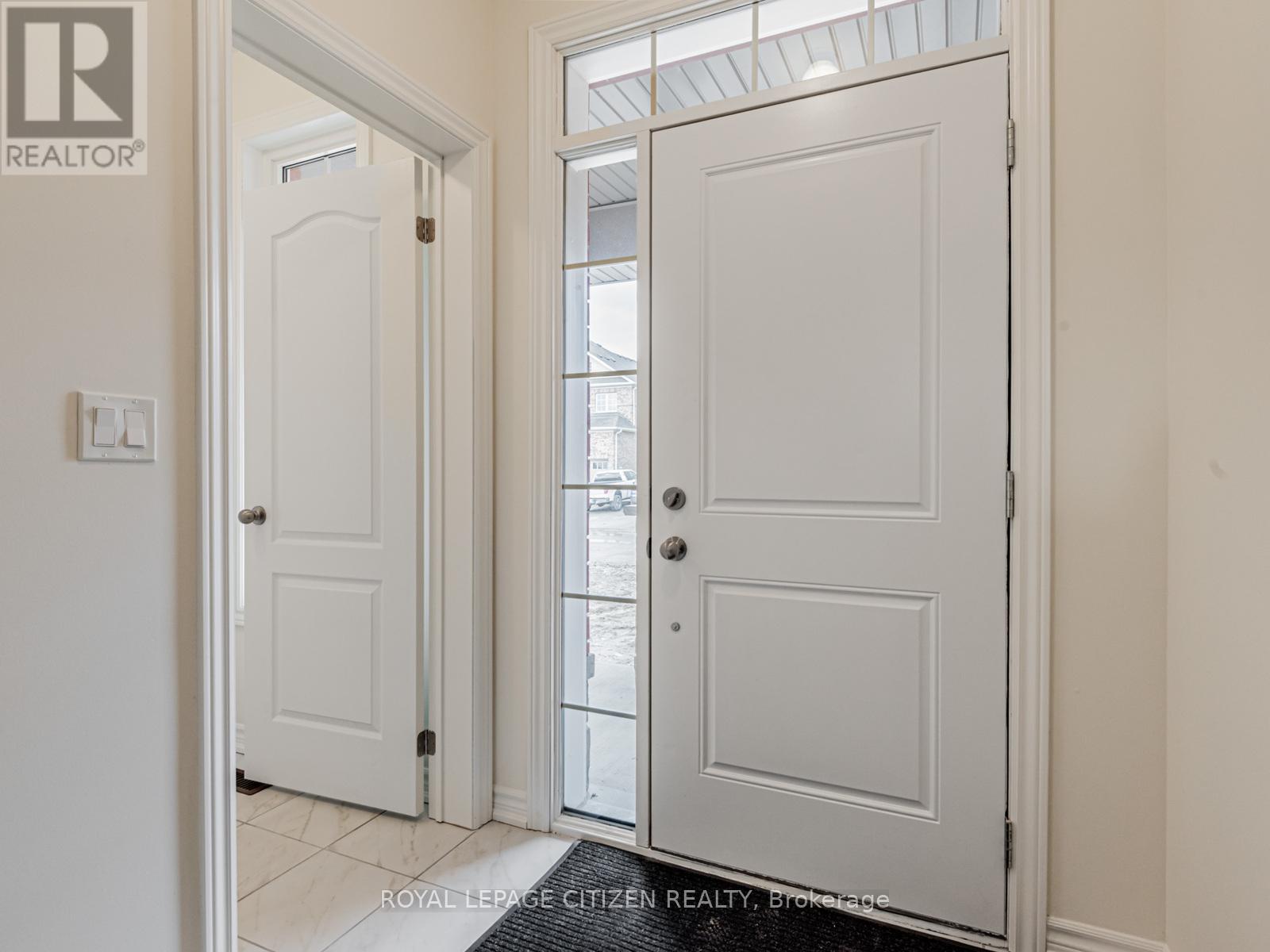5 WAYNE ALLISON DRIVE, Georgina (Sutton & Jackson's Point), Ontario, L0E1R0 — Photo 4