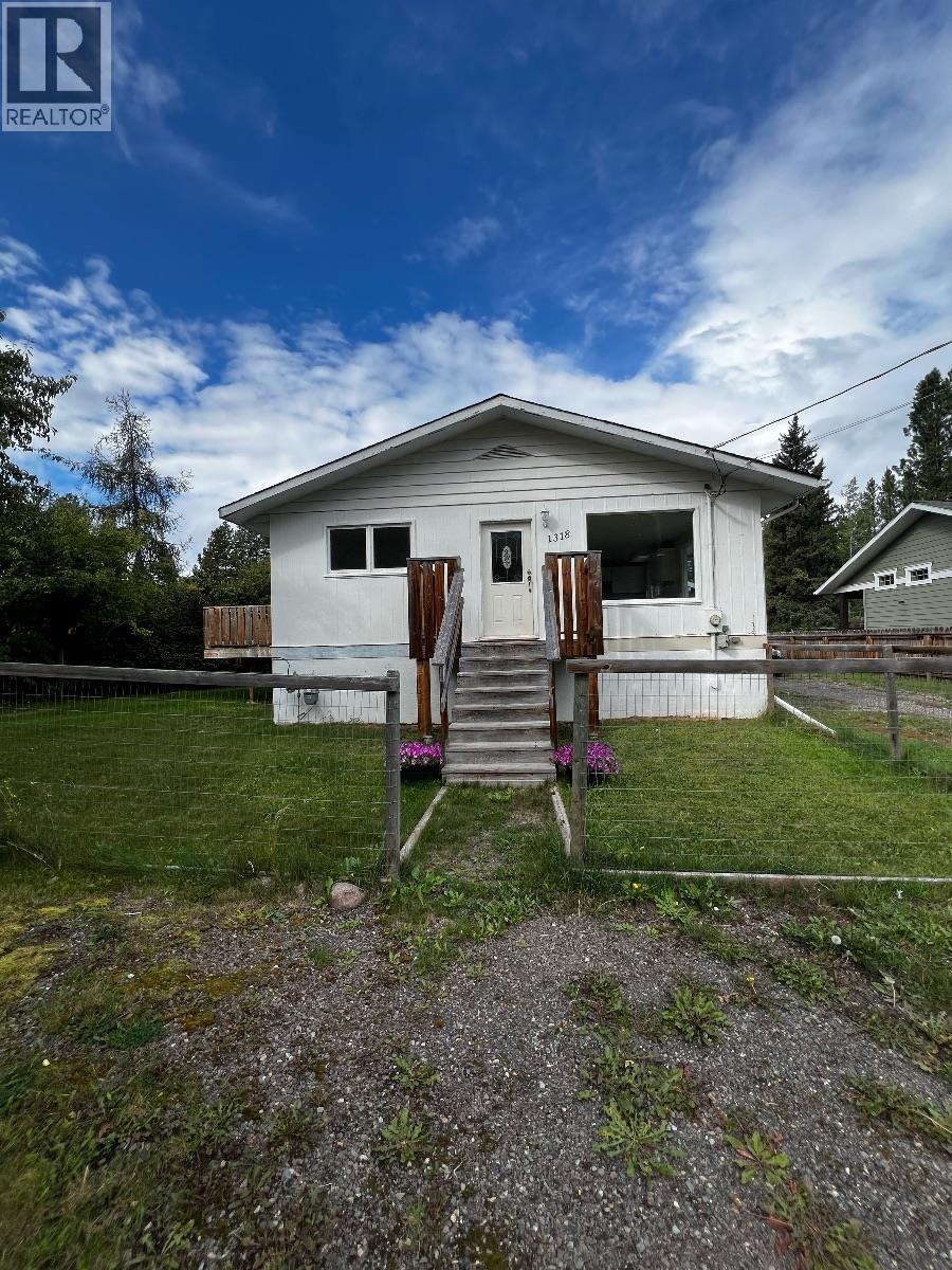 1318 PINE Street, Telkwa