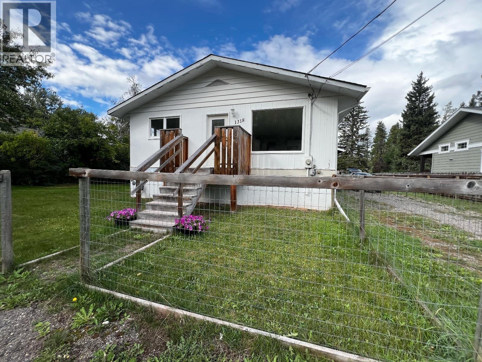1318 PINE Street, Telkwa