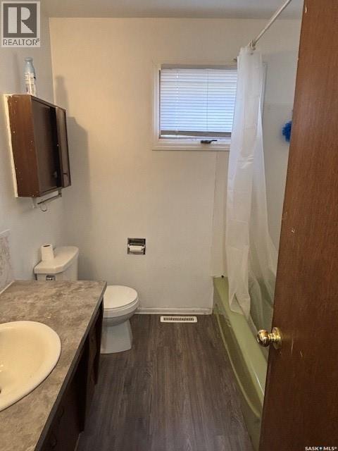 327 4th AVENUE E — photo 10