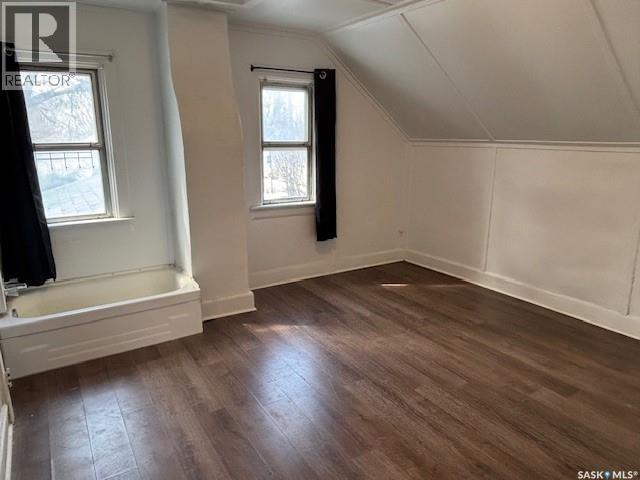 327 4th AVENUE E — photo 16