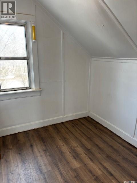 327 4th AVENUE E — photo 19