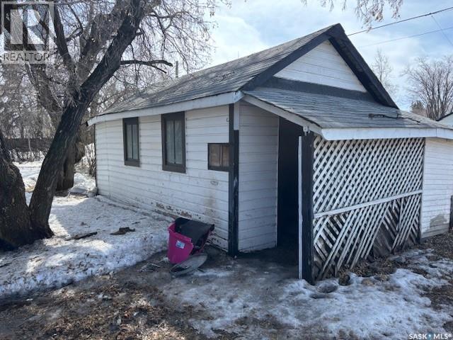 327 4th AVENUE E — photo 26