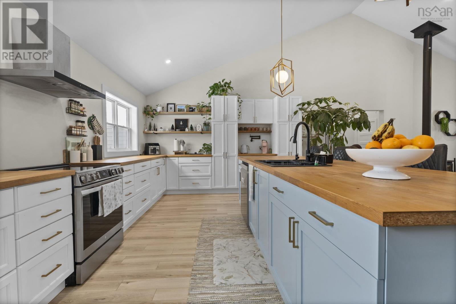 Property 32 of 50 of 20 Sunview Crescent