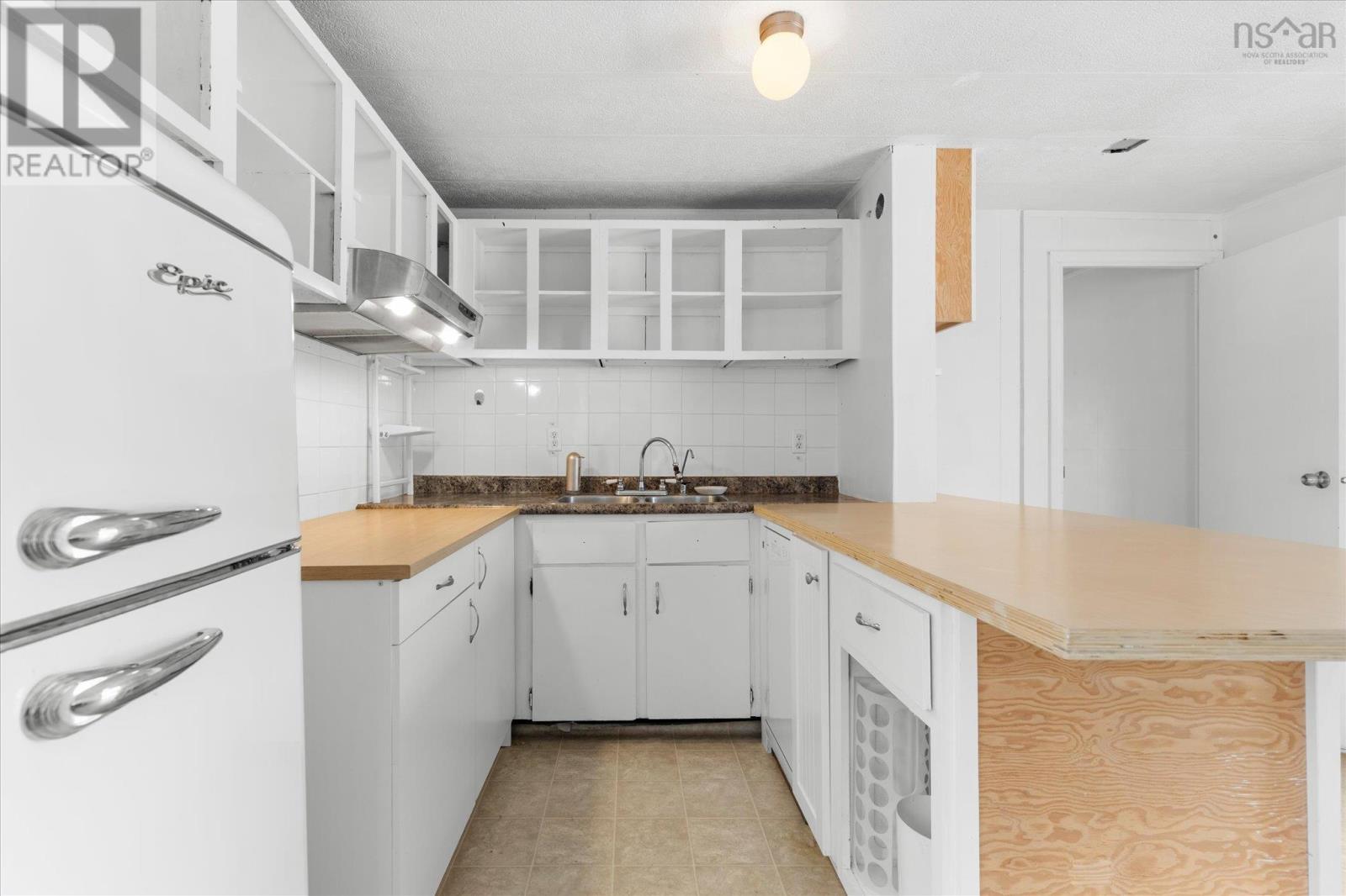 Property 9 of 31 of 2710 Highway 332 Highway