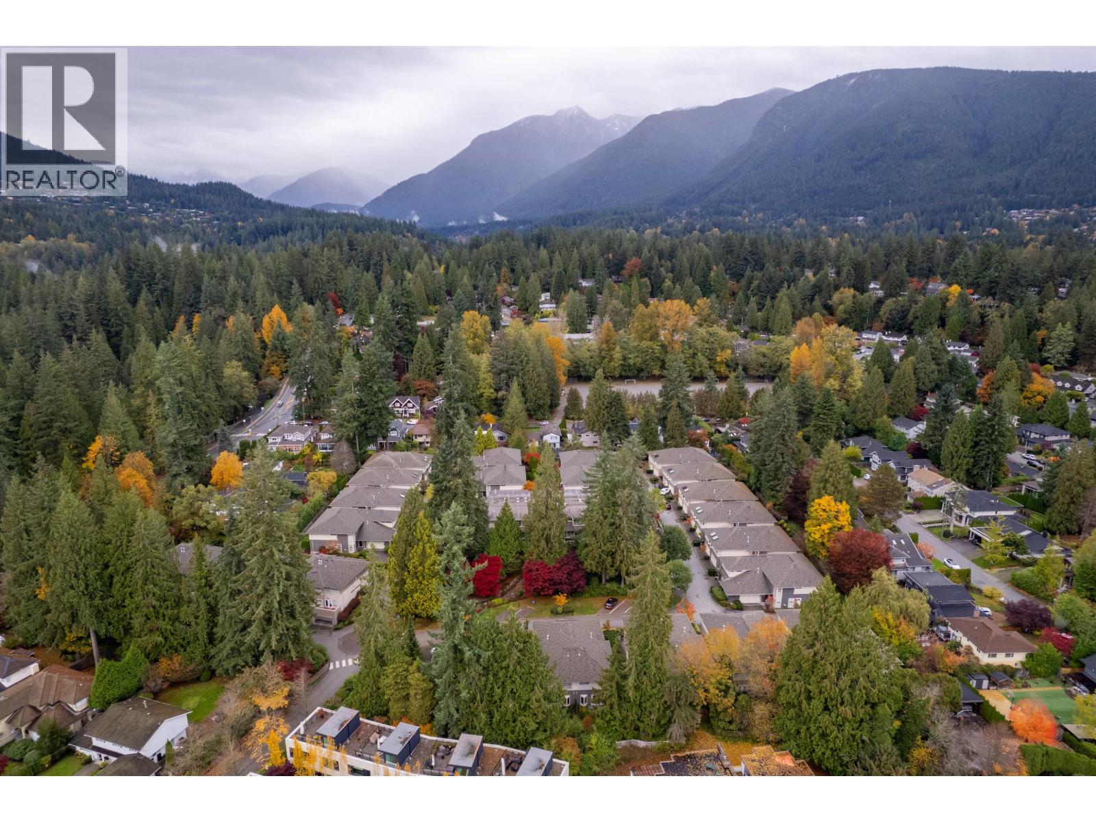 104 3750 EDGEMONT BOULEVARD, North Vancouver