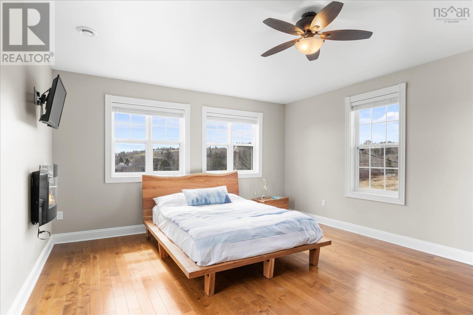 Property 30 of 49 of 2702 332 Highway