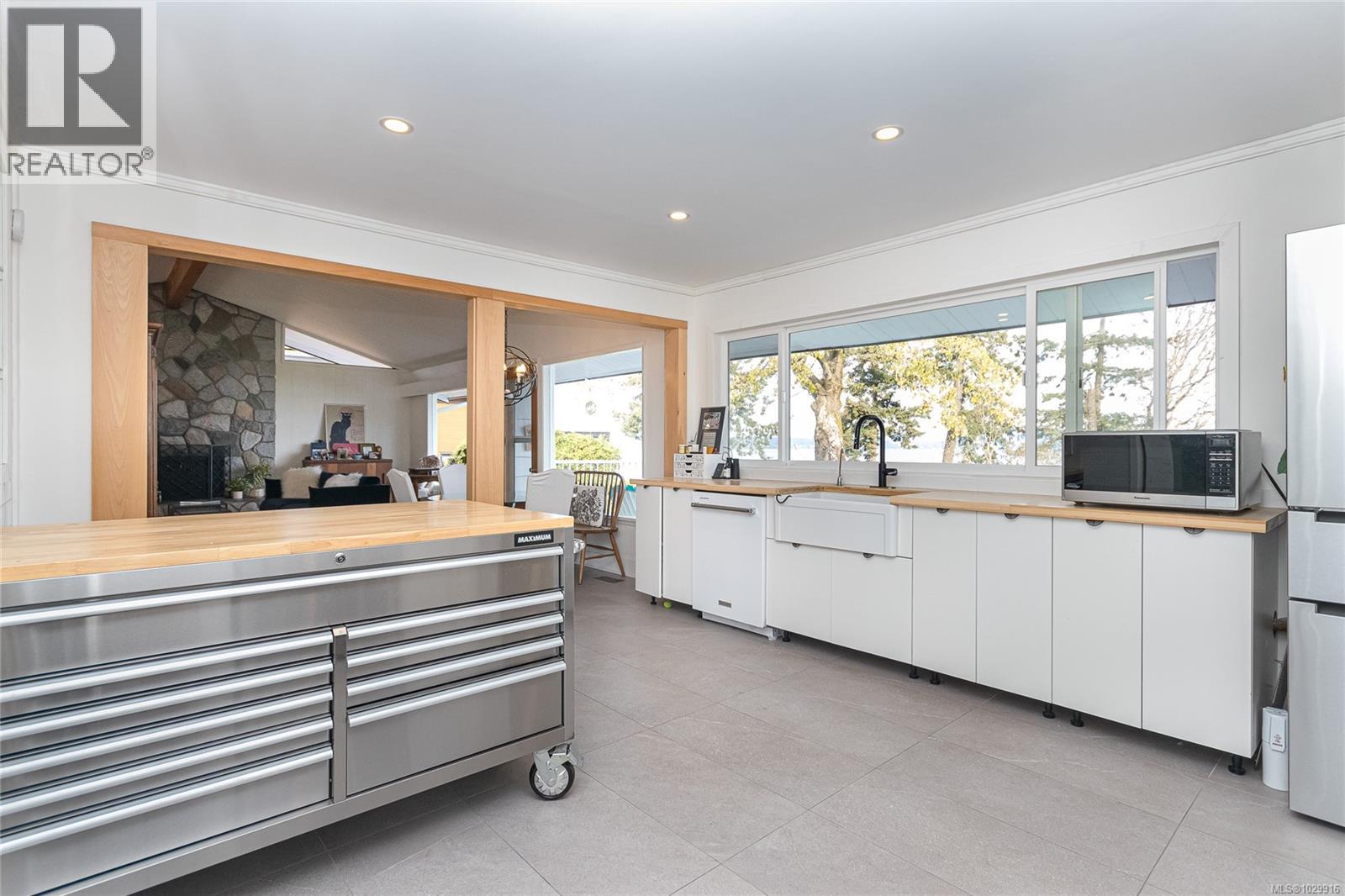 9760 Glynnwood Park Rd, North Saanich