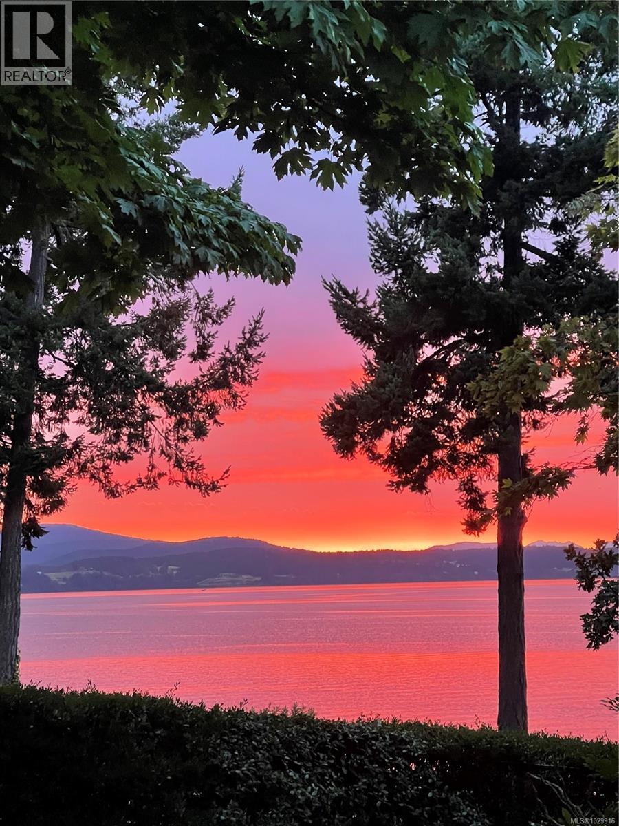 9760 Glynnwood Park Rd, North Saanich