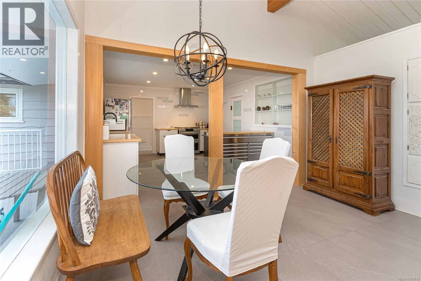 9760 Glynnwood Park Rd, North Saanich