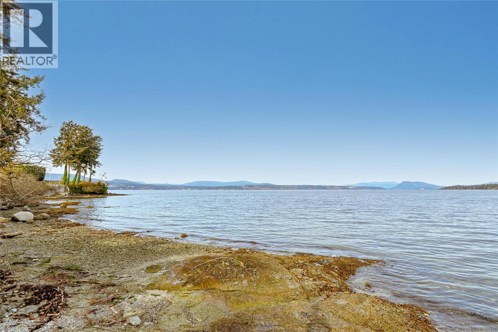 9760 Glynnwood Park Rd, North Saanich