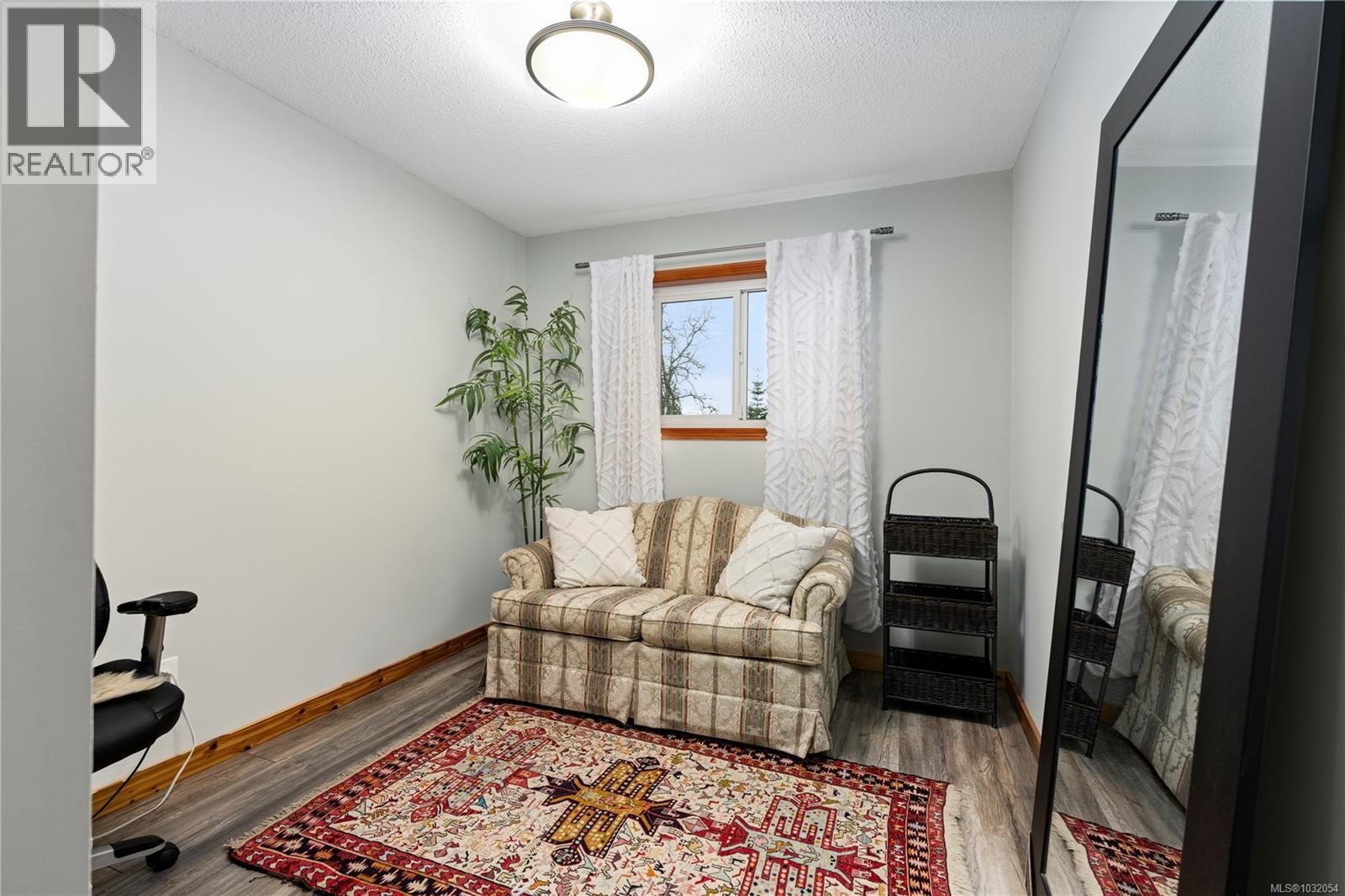 3141 SWALLOW CRES - 16