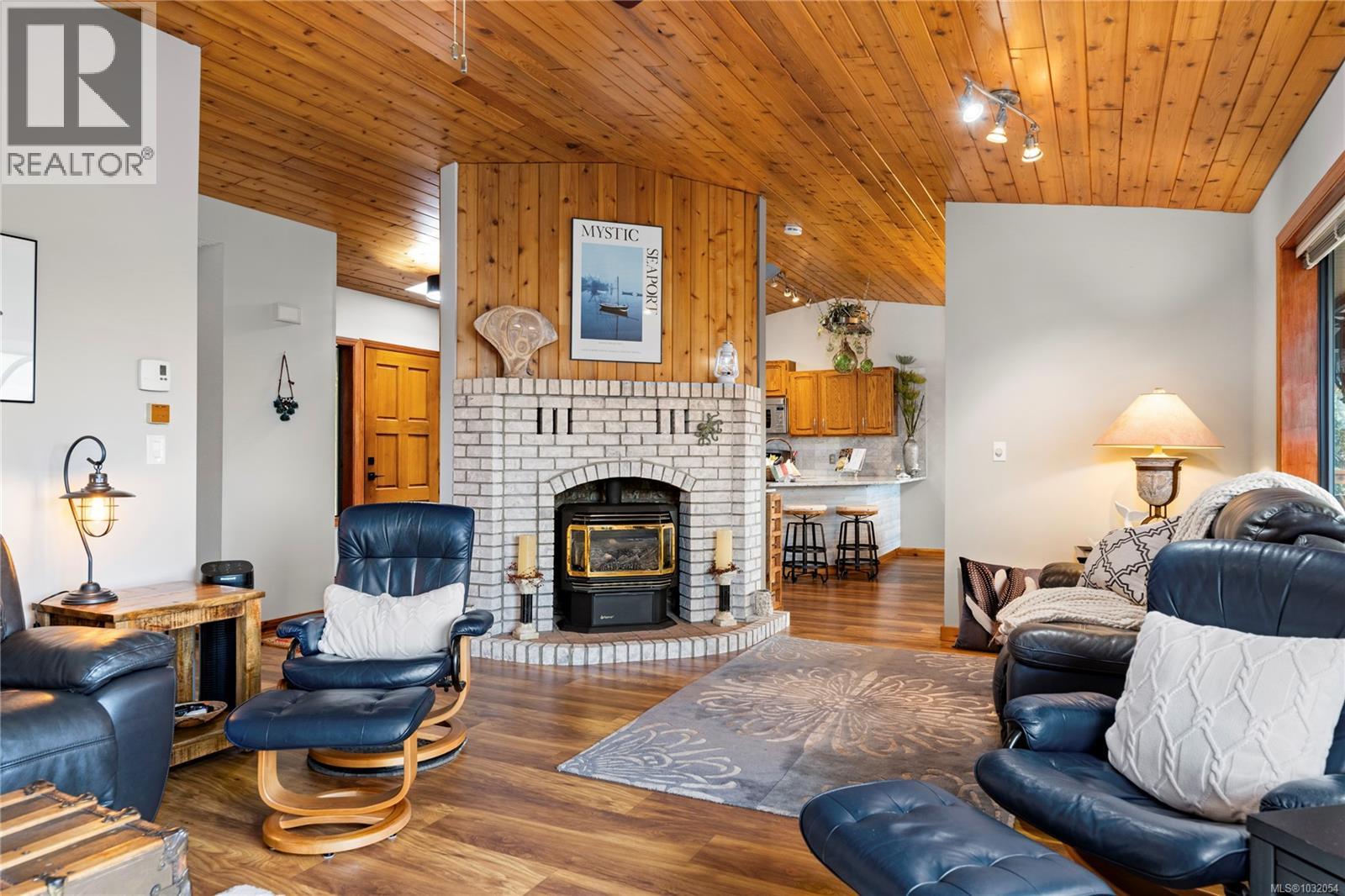 3141 SWALLOW CRES - 28