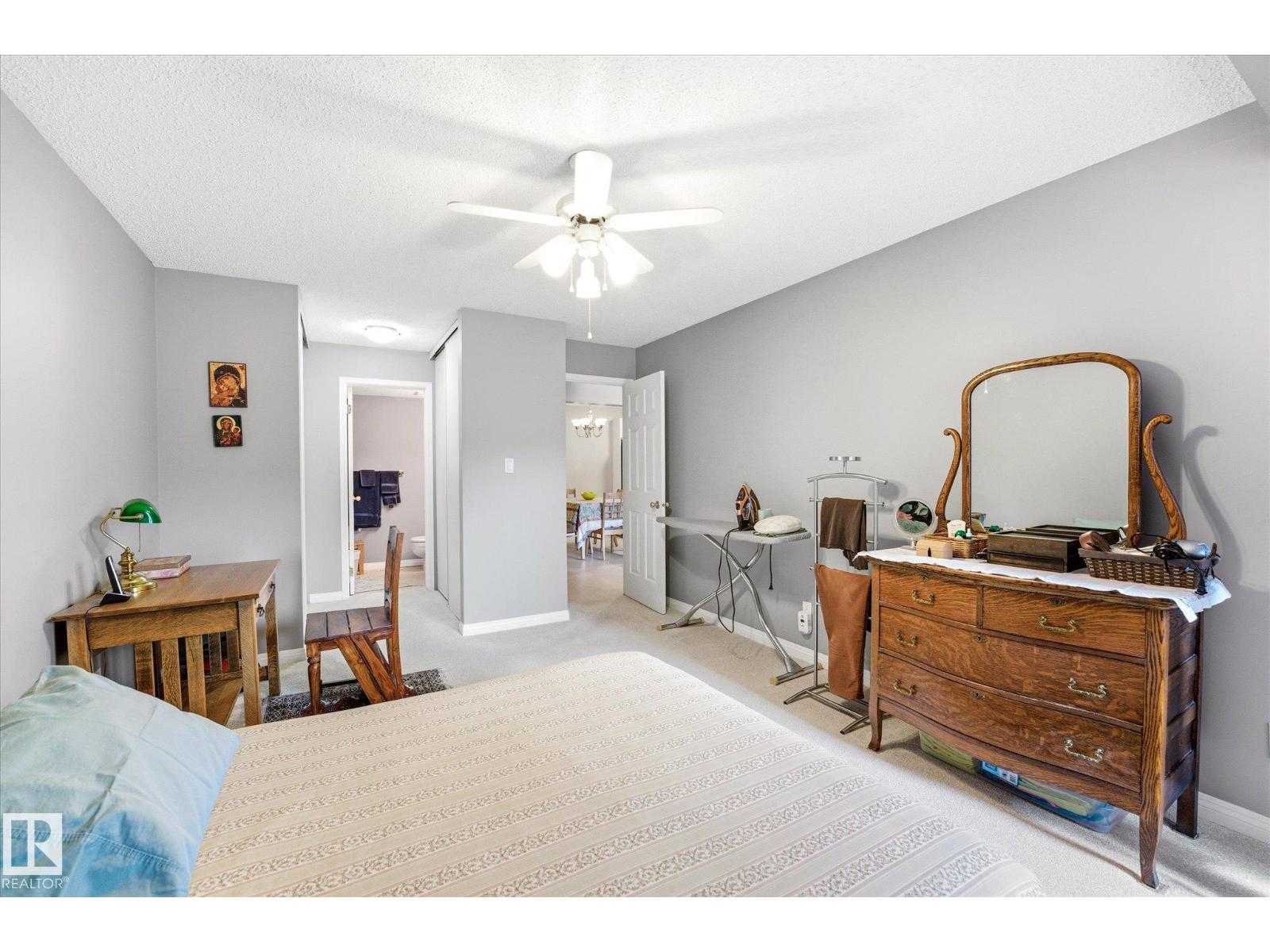 #105 8811 106A AV NW - 17