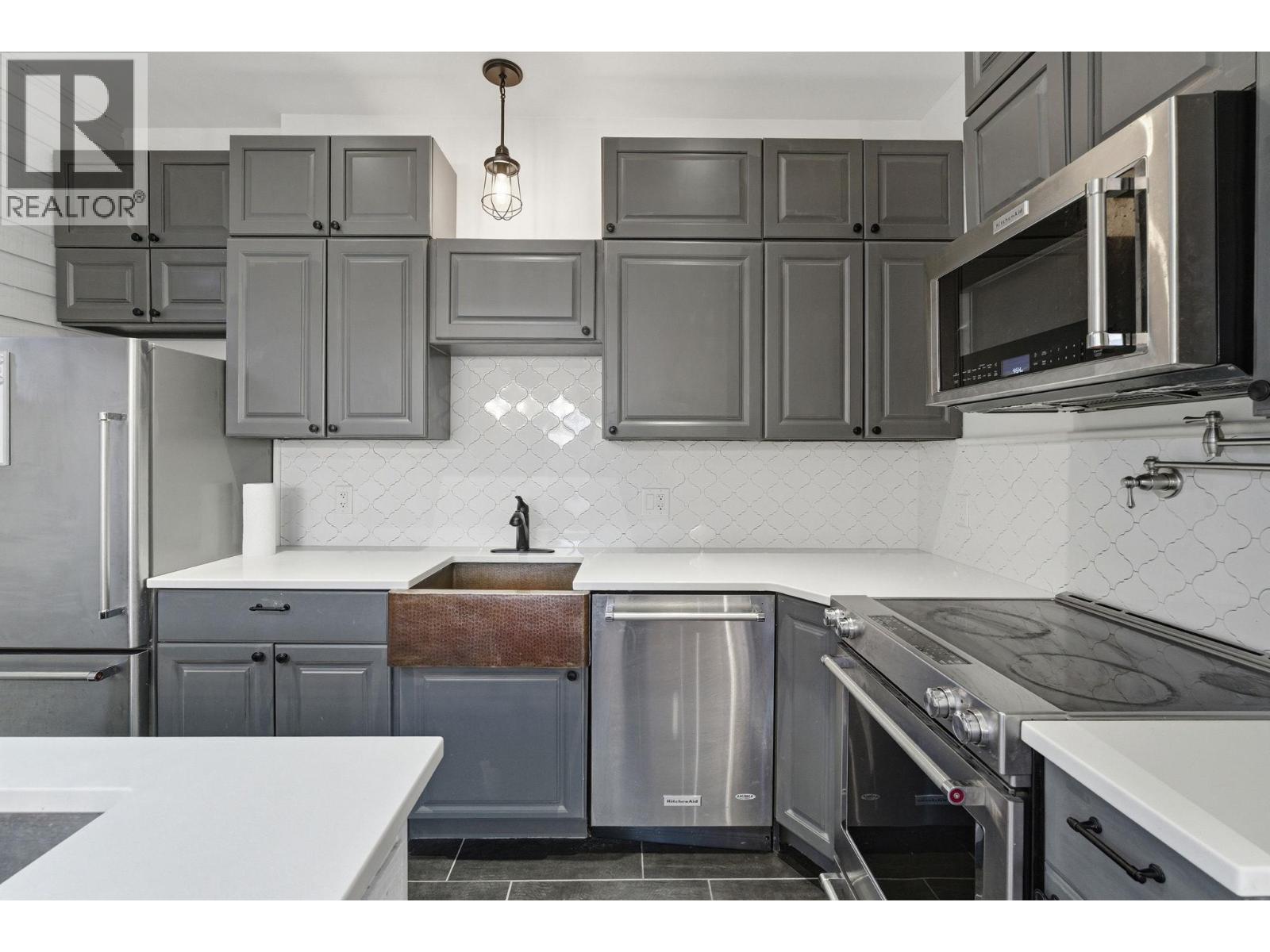 178 10414 Victoria Road, Summerland