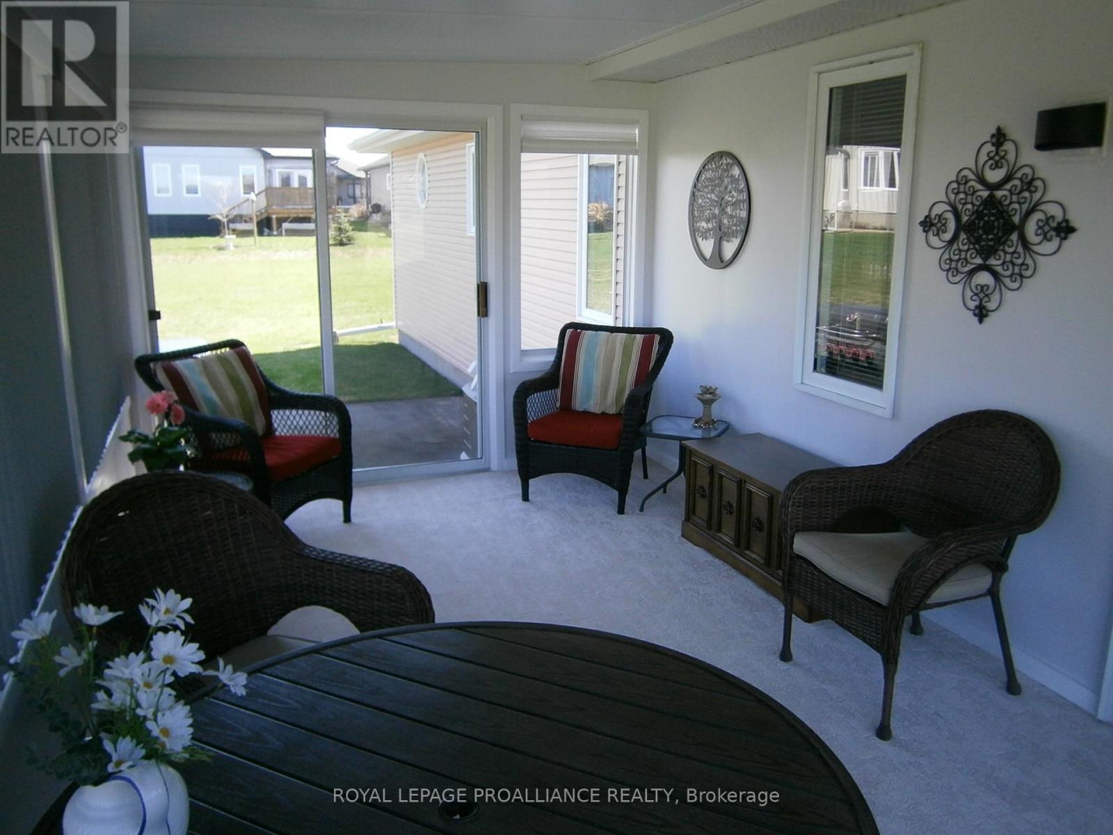 9 QUAKER COURT - 32