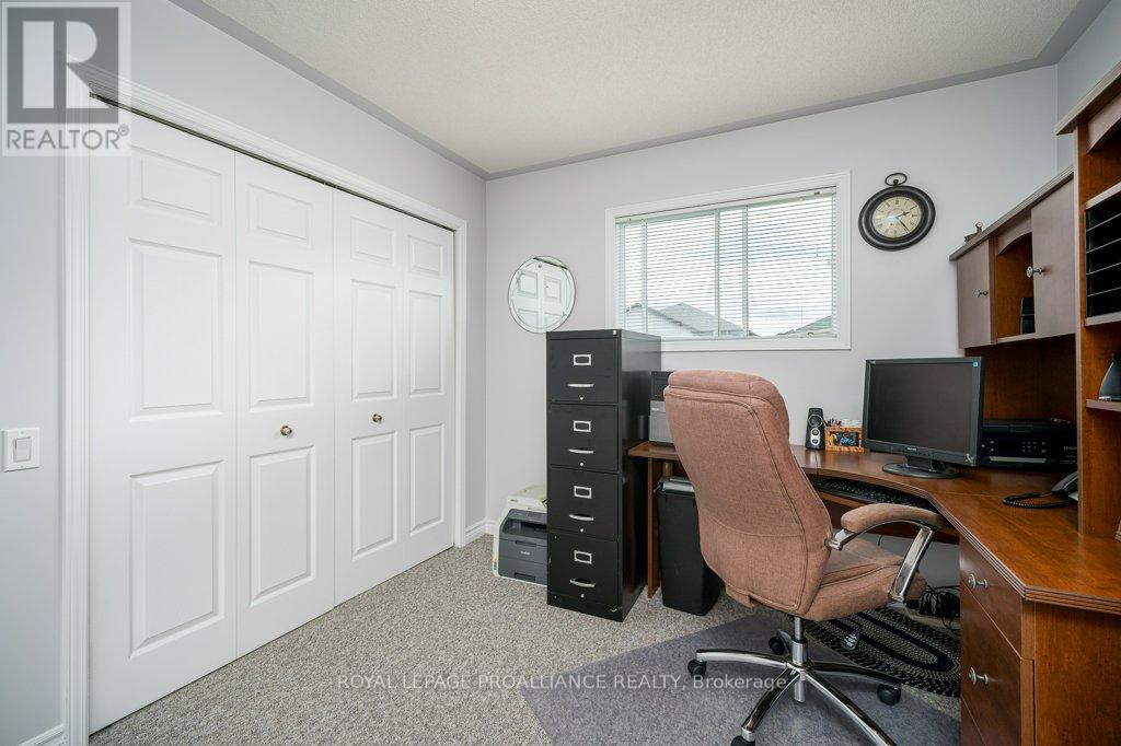 9 QUAKER COURT - 25