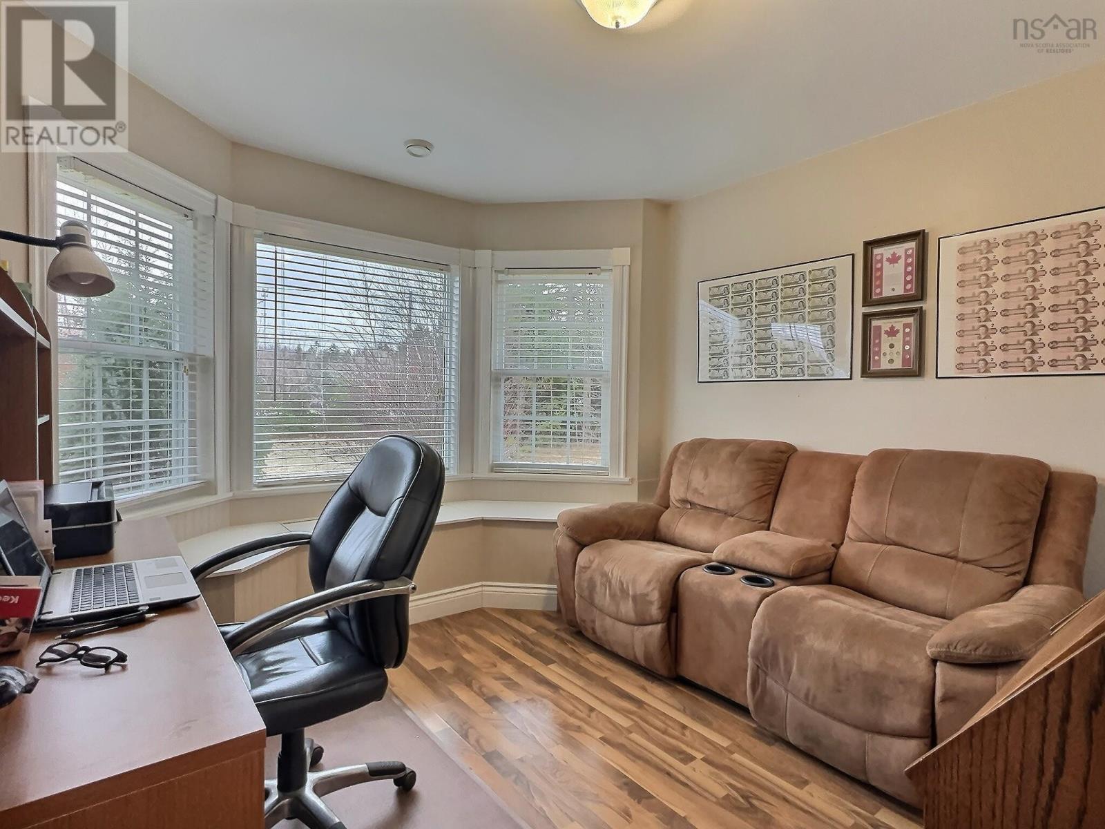 Property 5 of 21 of 10758 2 Highway