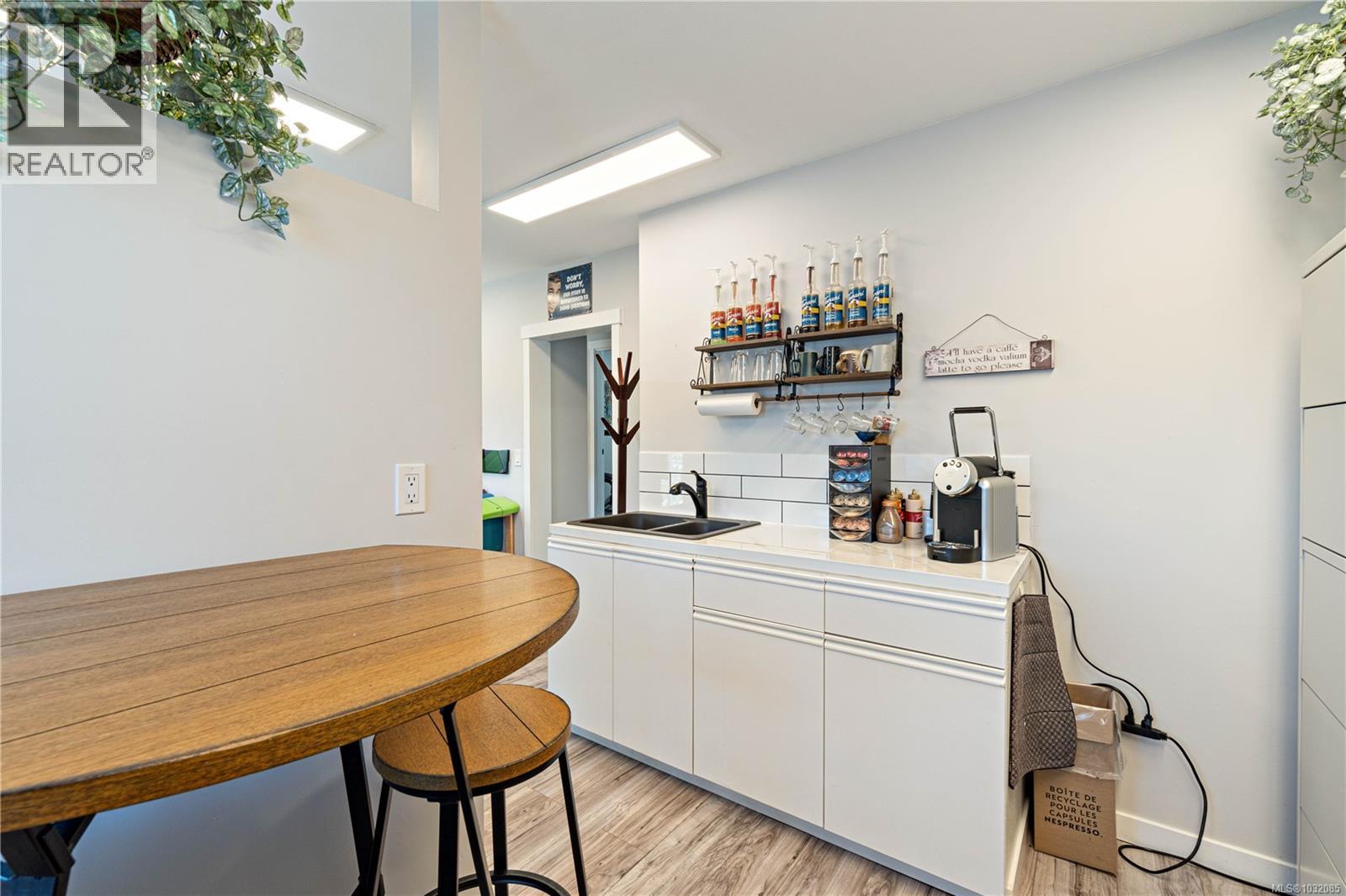 145 Hirst Ave - 18