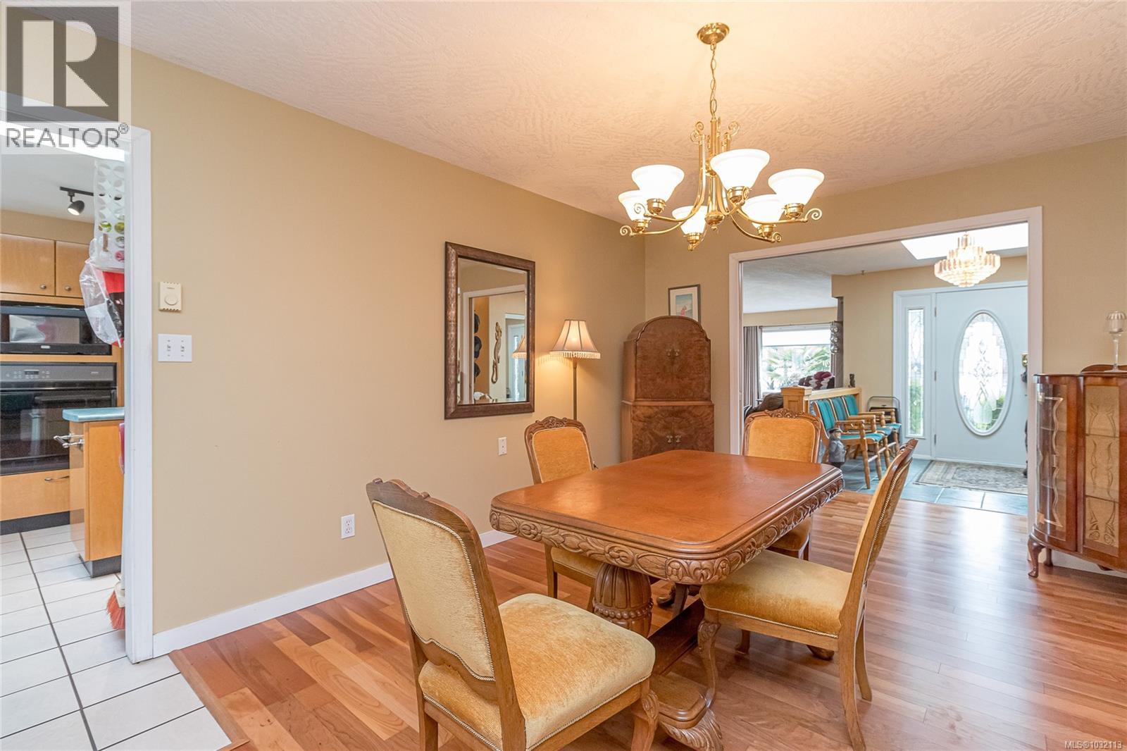 8008 GLENHURST DR N - 8