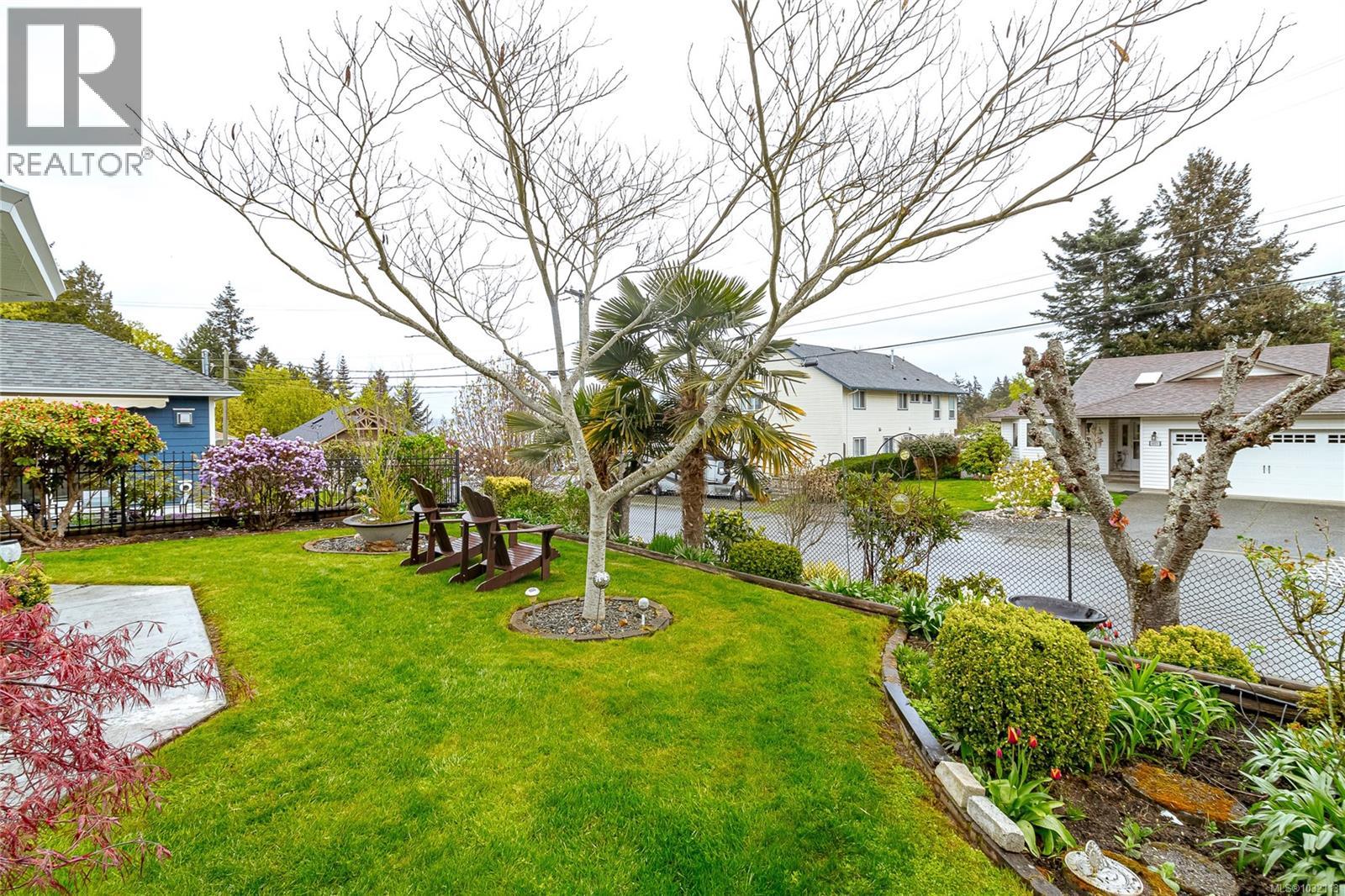 8008 GLENHURST DR N - 17