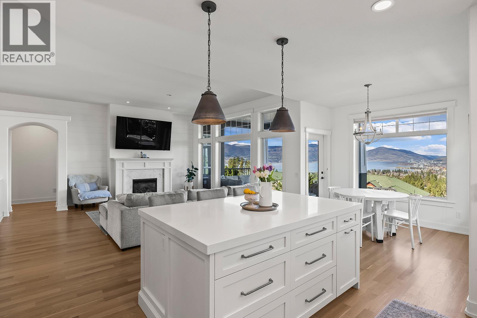  629 Almandine Court, Kelowna