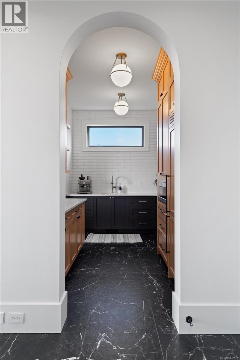  2371 Lairds Gate, Langford