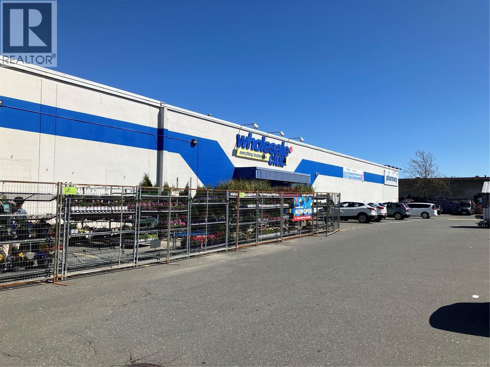 202 899 Esquimalt Road, Esquimalt