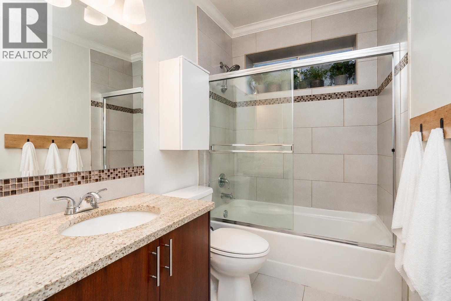 1935 BRUNETTE AVENUE, Coquitlam