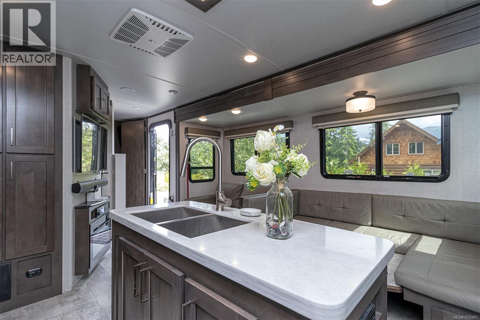 #5 8631 South Shore Rd - 18