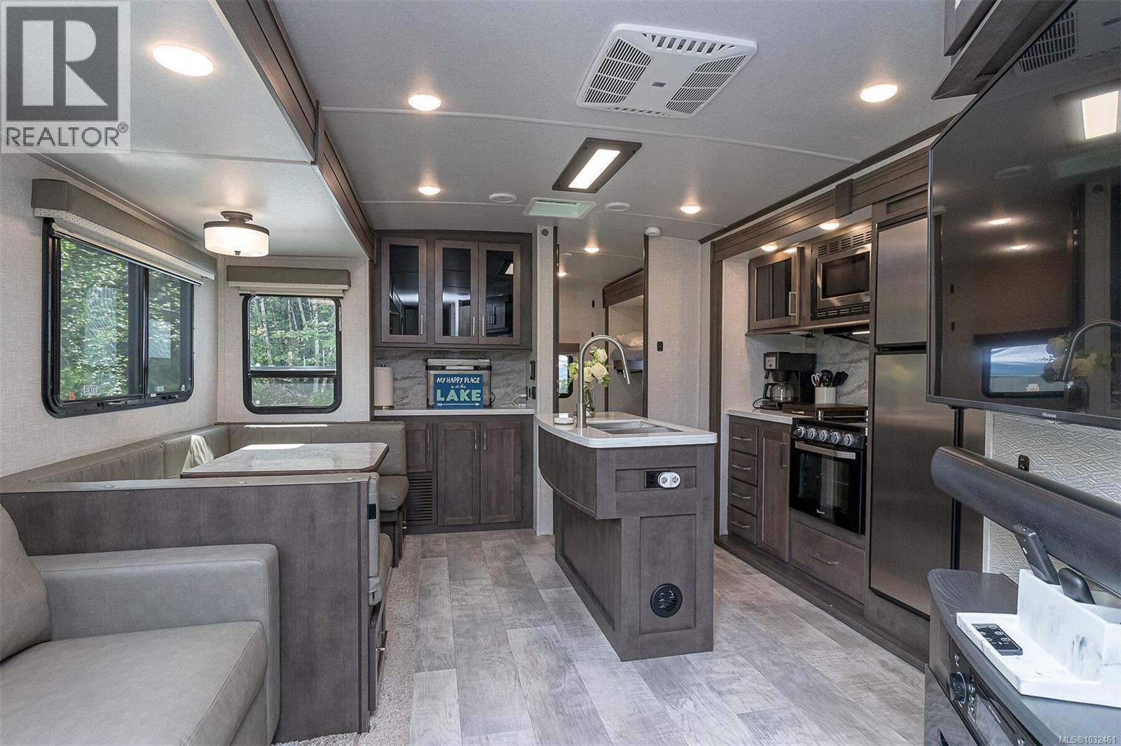 #5 8631 South Shore Rd - 5