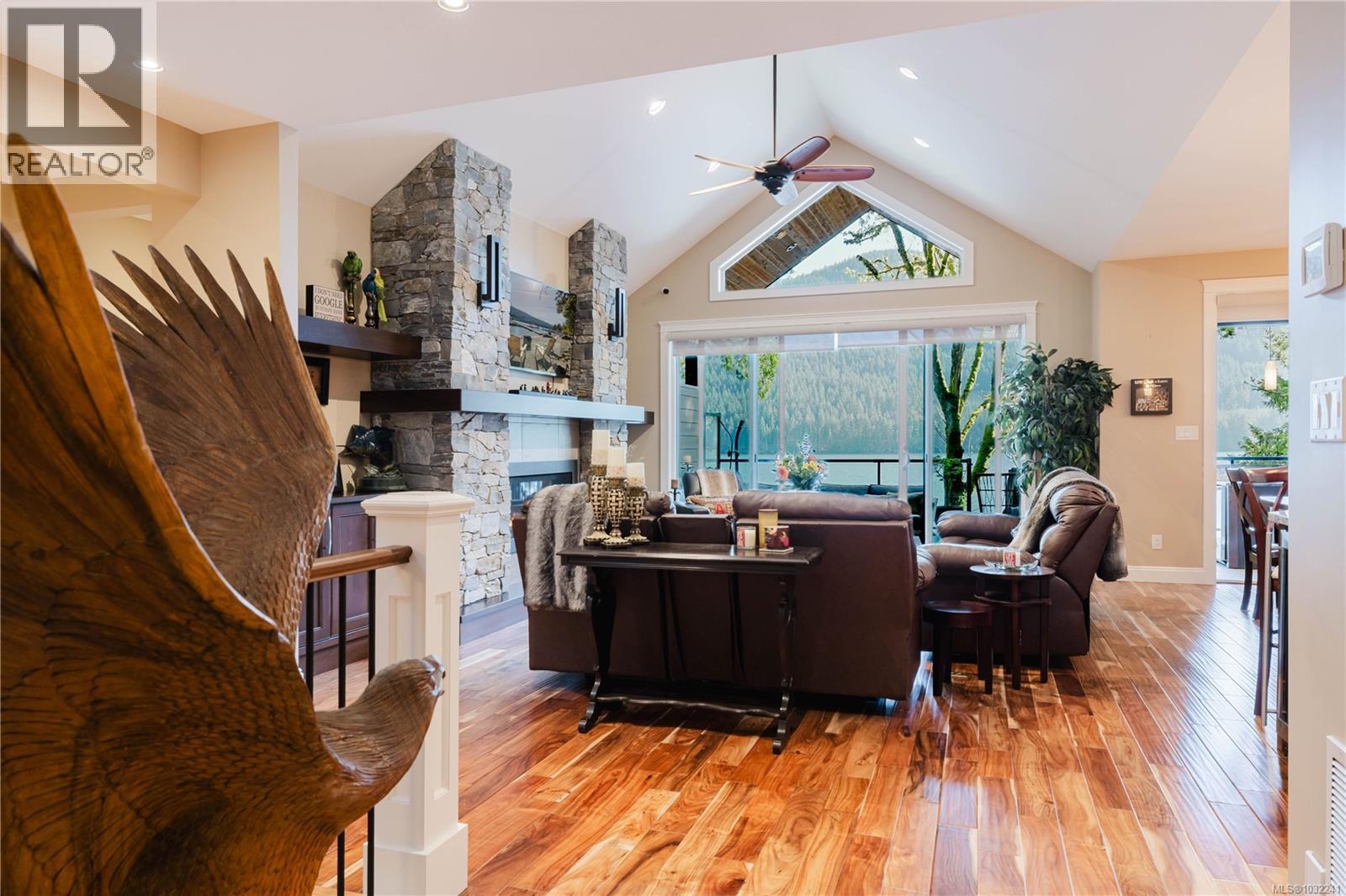  9686 Creekside Drive, Youbou