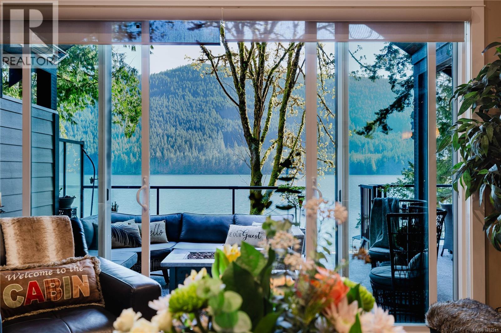  9686 Creekside Drive, Youbou