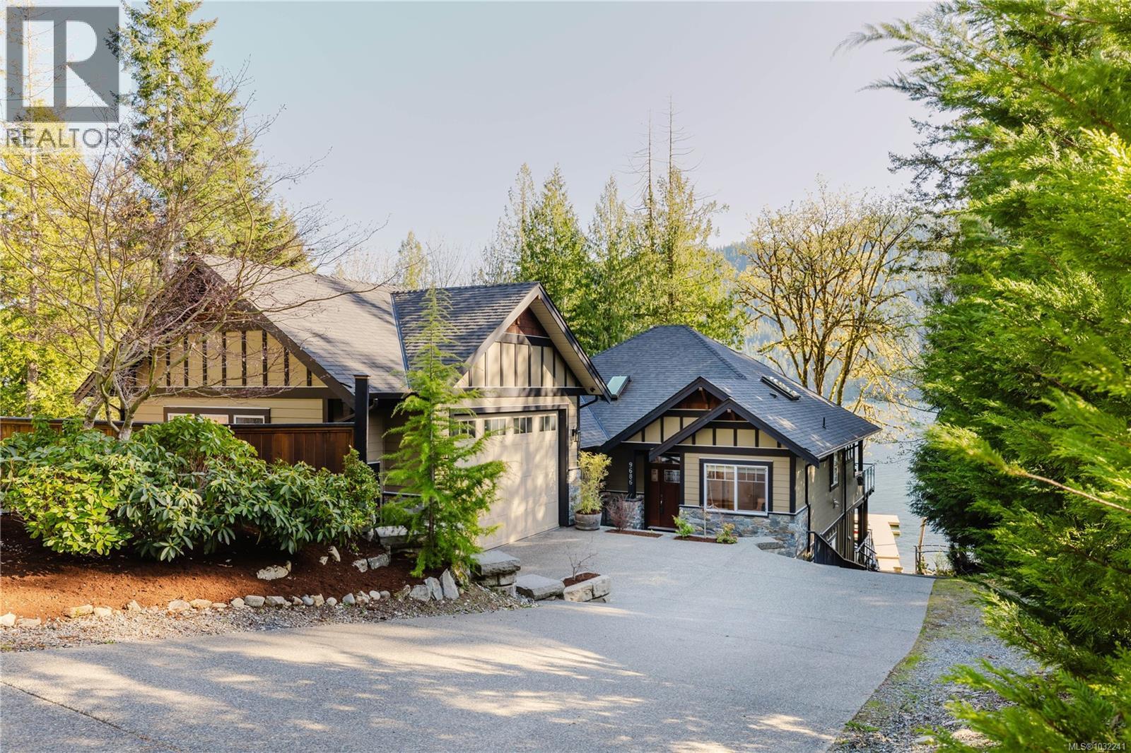  9686 Creekside Drive, Youbou