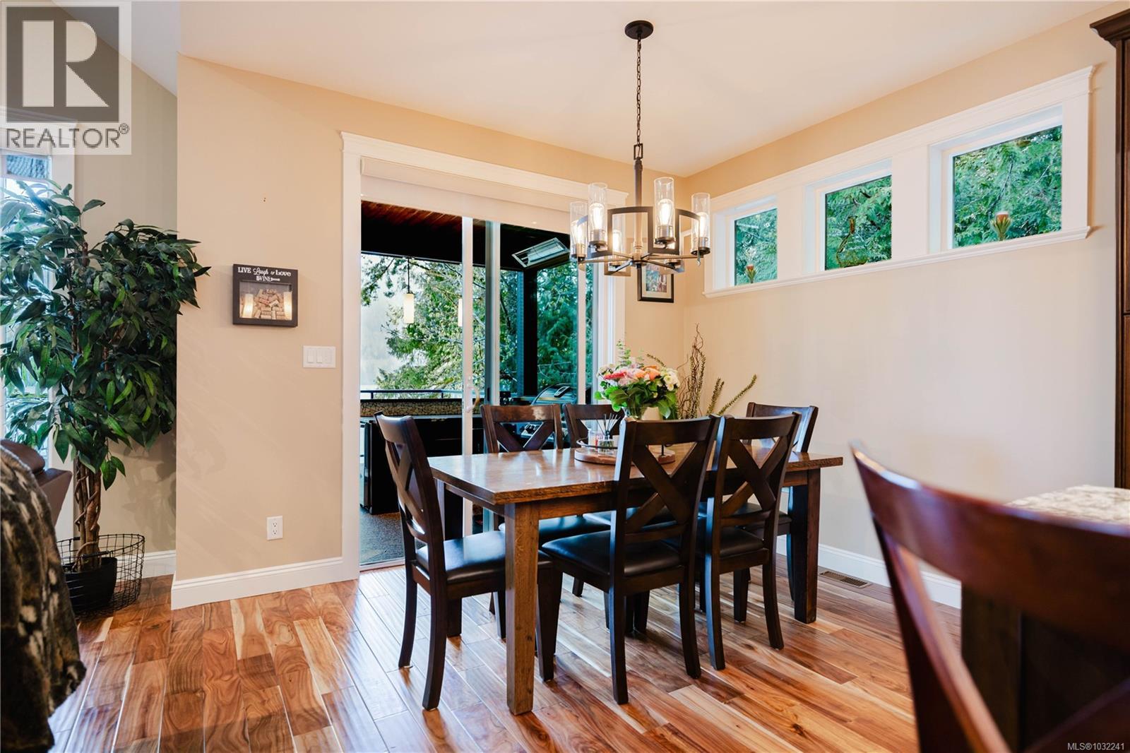  9686 Creekside Drive, Youbou