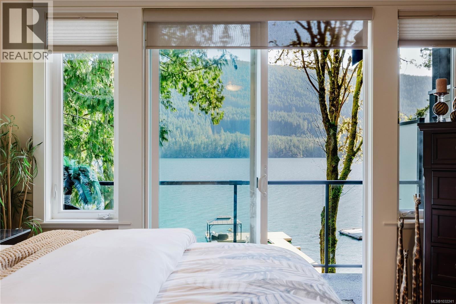  9686 Creekside Drive, Youbou