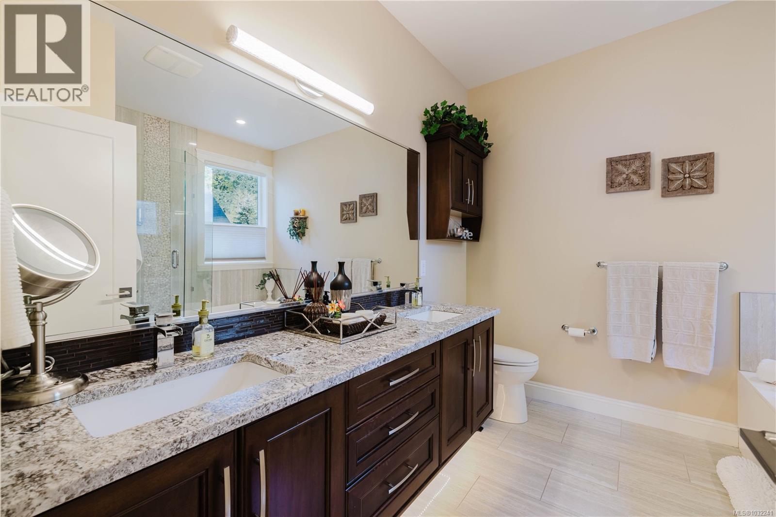  9686 Creekside Drive, Youbou