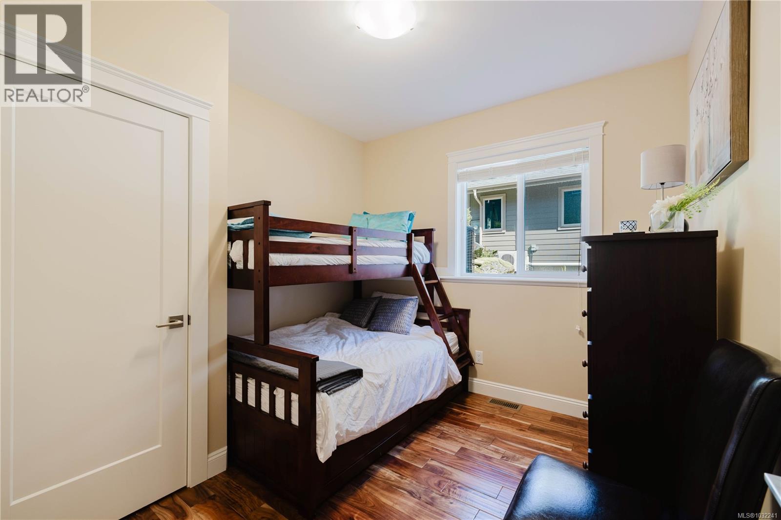  9686 Creekside Drive, Youbou