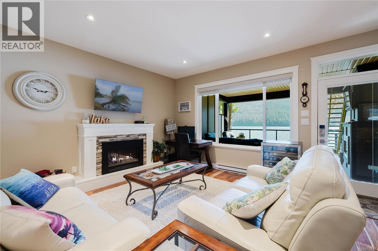 9686 Creekside Dr - 48