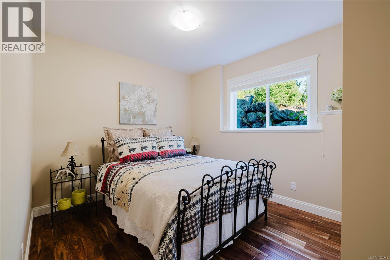  9686 Creekside Drive, Youbou